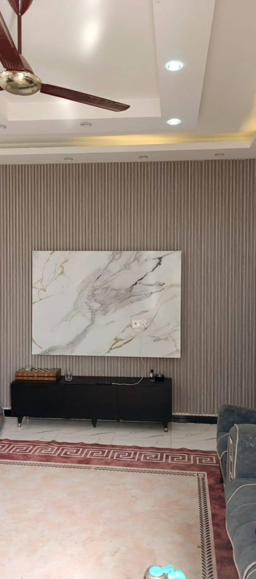 ١٢٠متر  بيع مستعجل السعر ٦٨مليون
بصف مقاطعة ٣ع١٠ ومقابيل مدرسة الإحسان 
استقبال ومطبخ وحمام ومنور وغرفة نوم وبيتونه كبيره وحديقه وتواليت خارجي مدخلين الوجها ٨امتار ونصف 
***********وتساب
