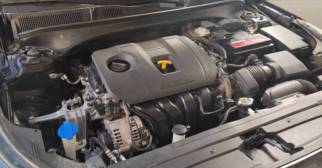 كيا فورتي 2020 GT-Line اعلى فئة
 رقم اربيل انكليزي 
وارد امريكي
ماشيه 47 ميل 
المواصفات :
مكينه 2000 دوش
بصمة تشغيل + بصمة ابواب
تخم اطار امامي جديد
فتحة سقف
بروجكترات
بك لايت  led خطي
 شاشة كبيرة/ كاميرا خلفية دوارة/حساسات خلفية/ رادر نقطة عمياء جانبي/ رادار امامي تعديل مسار  / رادار خلفي يظهر على الشاشة/ اوتو بريك / مود درايف / تحكم ستيرن / كروس سرعة / مانع انزلاق / ويل كب 17 / بلوتوث/ اواكس / USB/ شاحن لاسلكي
الضرر جاملغ ايمن خلفي
ايرباك جهة السائق
بإسم شركة(درة النجف) في اربيل
المكان / النجف

-السعر/ 139  
للاستفسار الاتصال/ ***********
