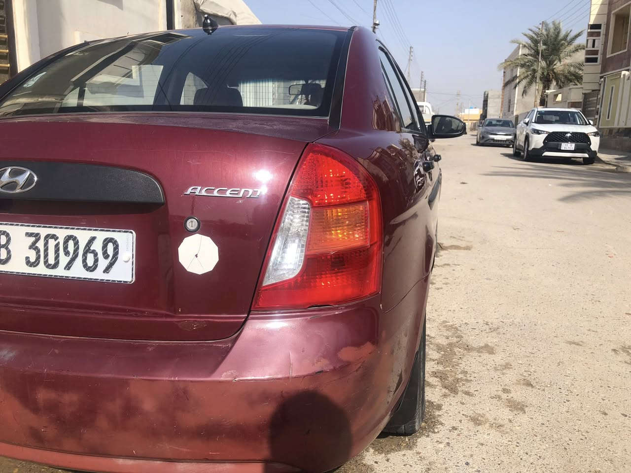 مرحبا 

اكسنت ٢٠٠٩ مكينه ١٤٠٠ بأسمي رقم انكليزي سياره معروفه ما احجي بتفاصيل ببلاديه اي تحوير مابيها 

طخات خفيفه شخوط وتجي شوف بعينك مكاني بغداد اليوسفيه 

***********6
