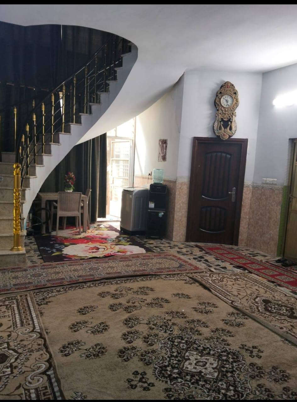 (بسم الله الرحمن الرحيم)
سلام عليكم ،بيت 200متر مع حديقه او قطعه 100متر جانبيه،البيت يحتوي على غرفتين نوم ،وكراج سياره
العنوان: بغداد منطقة بستان سامي رضا عويد خلف المعمل ،
السند 25 للاستفسار ***********
