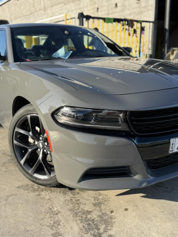 السلام عليكم اخوتي
الي يدور نضيف ومكفول من كلشي 
للبيع دوج جارجر 2023 النداء الاخير لون سمنتي

السياره كفالة عامه من الصبغ وال بارد والتبديل
بدون ايرباك بدون حادث الدعاميه خلفيه واكعه ونفسه مرجعيه 
رقم الشاصي بلمنشور كير مكينة كفالة
ماشيه 24 الاف فقط
رقم اربيل تحويل مباشر 
محرك 3600 تو ويل 
السياره وضع الشركه ونضيفة بمعنى الكلمه 
 مانقصه كلشي  وعليه بوليش جديد وطبقه نانو سيراميك 
مواصفات SXT 
شاشه جبيره كاربلي 
كشن كهرباء 
كشنات حضن
حساسات خلفيه  
زنون بلادي 
ويل حجم 20 
تشغيل عن بعد وبقية المواصفات معروفه 
سعره. (   288   )ورقه وبيه مجال بصيط
مكان السياره كربلاء ***********
