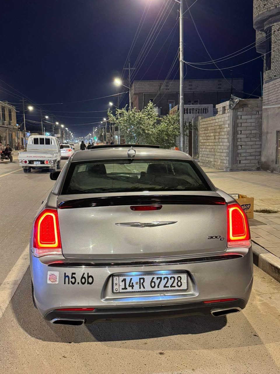 السلام عليكم 
اوباما 2016 مرمز 2022
السياره c فول مواصفات 🔥
برده خزن ميموري تدفئه وتبريد بالكشنات بانوراما ستيرن كهربائي وبعد معروفه مواصفات الفول 🔥 
ضربته جاملغ وشوي من البنيد بدون شواصي وبيها بيبان ثنين كلير بدون فتح توحيد لون السياره ماشيه 150ميل 
صور الحادث منشوره 👍 والسونار موجود 🔥رقم بصره باسمي 

*********** القرنة, البصرة
