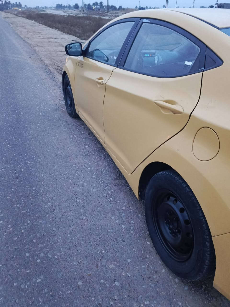سلام عليكم سياره النتره موديل 2013, سياره جاهزه مكينه كير حداديه تخم تاير تبريد شغال  سياره بيه جاملغ الخلفي بدون دواخل السعر 85, وبيه مجال ***********
