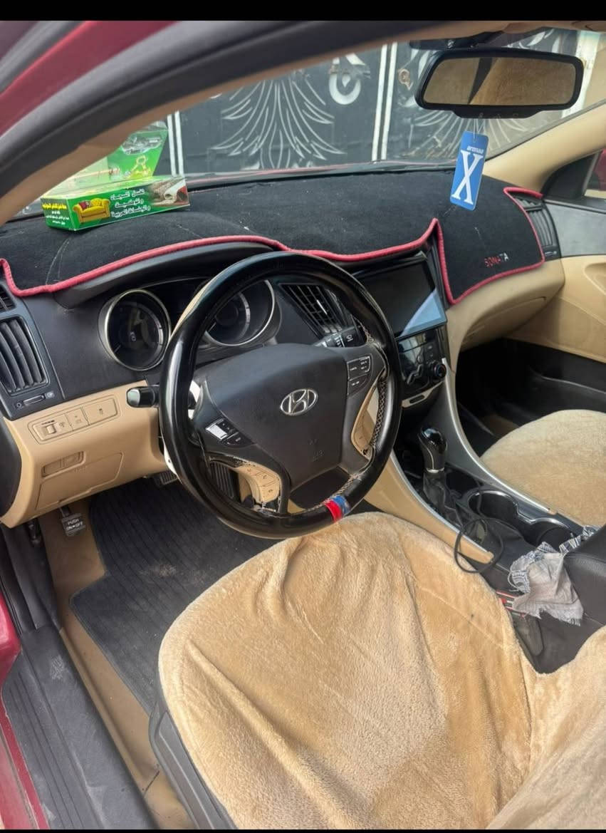 سلام عليكم سوناتا وارد امريكي مديل 2013
محرك جي دي اي 
مكينه كير حداده كفاله 
بيه ضربه جوه قبق البانزين صبغ 
سياره جاهزه من كل شي
سعرها 97
مكانه البصره 
***********
