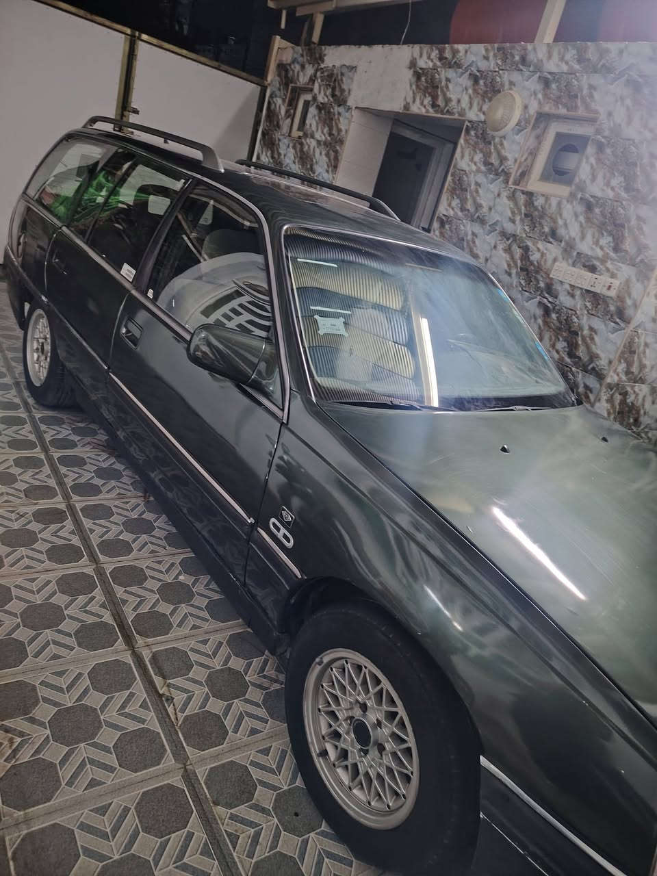 السلام عليكم اوبل اوميكه استيشن موديل 92 كير عادي مكينه 2000بلادي رقم كركوك انكليزي سنويه نافذه لسنه 30سيارة جاهزة من اي شي مكان السيارة محافظة الديوانية الاستفسار اتصل ***********@ ملاحضه اوربي
