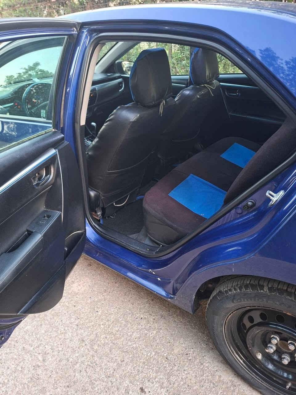 السلام عليكم بسبب الوعود الكاذبه وبعض الالتزامات اعيد النشر كورلا موديل 16 السياره بأاسمي كير مكينه تبريد كفالة بشرط بيها ظرر امريكا جاملغ ايمن وبنيد والغد بي تعمير قليل والباب الخلف السكن صبغ فقط صور الظرر مرفقه مع الصور  مكان السياره الشعب سعرها 110 وبيها مجال والشراي اليتعنه على السياره يدلل واسف على الاطاله رقمي ***********
