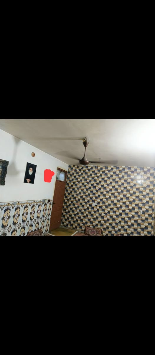 سلام عليكم بيت للبيع مكان الحسينيه نهاية خدمات مسقط المساحه 125 طابقين عدد الغرف 4 استقبال ومطبخ وتواليت مشترك داخلي وتواليت خارجي التفاصيل اتصال على الرقم ‏‪***********‬‏
