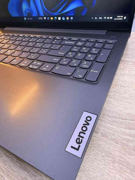 Lenovo للبيع 
المعالج كور اي ٧ جيل ١٢ 
رام ١٦ كيكا 
هارد ٥١٢ كيكا ssd 
كارت شاشة intel ires 
نظافة ١٠٠٪؜ 
مستخدمه ايام قليله فقط 
السعر ٥٦٥ الف
