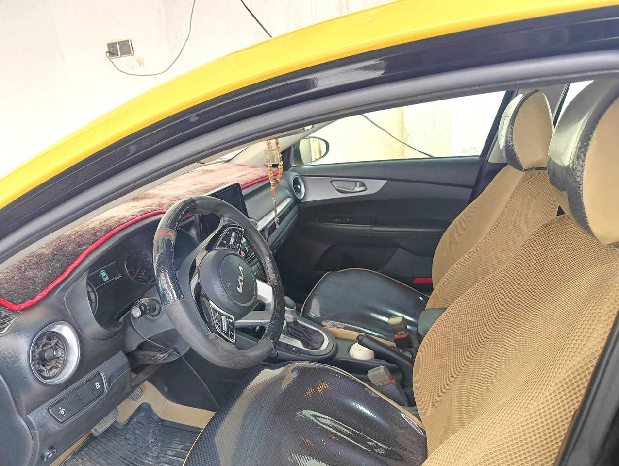 سلام عليكم كيه فورتي موديل 22بسمي مكينه 2000دوش كير ايتي شادالهى موسيفيتي بيع سعر 145بيهى مجال سياره ليبل واحد جاملغ خلفي والمقدمت  البنيد  رقم شاصي موجود بل منشور مكان ذي قار مركز ***********
