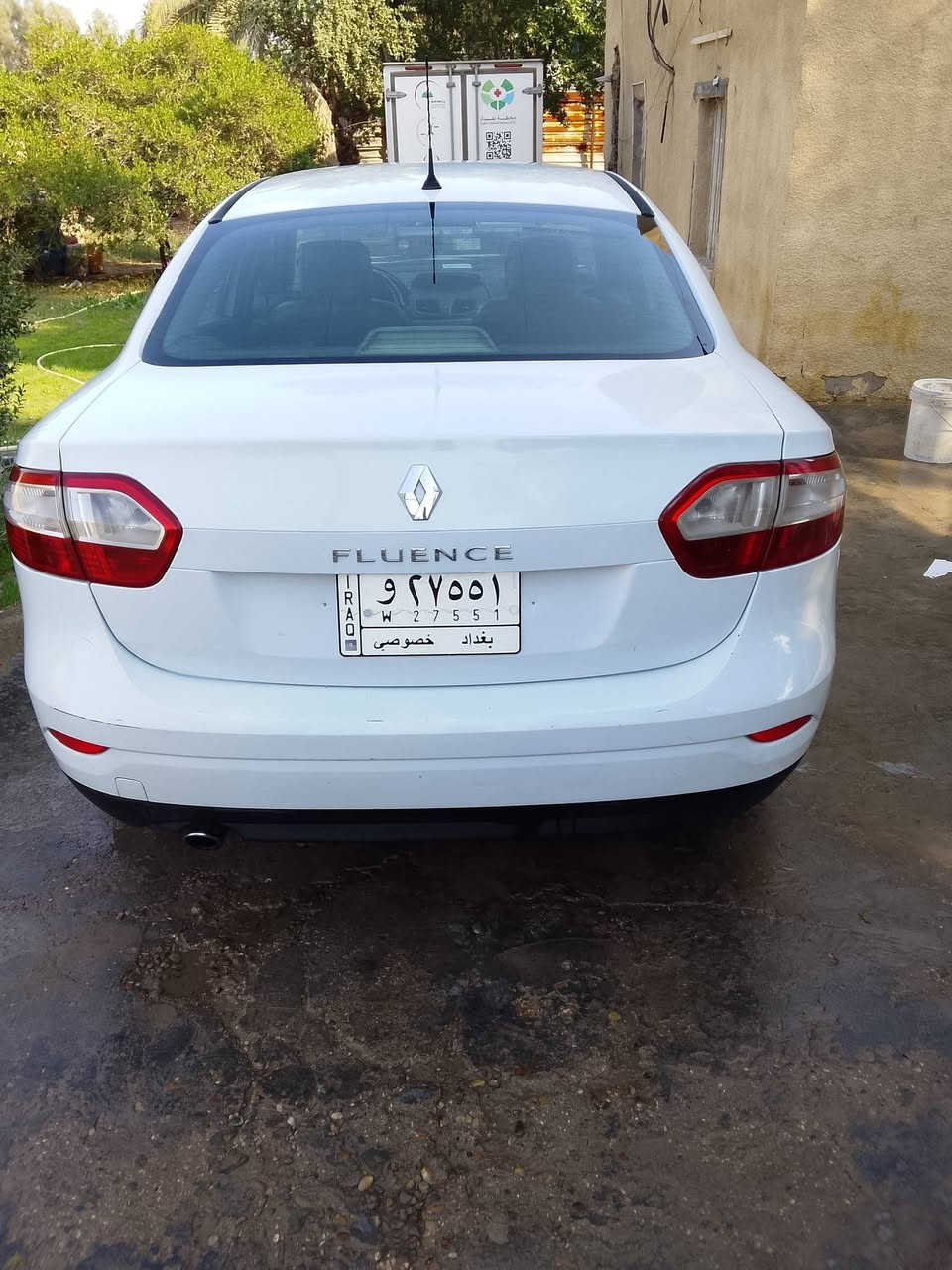 رينو فلونس 2013
للبيع 

سيارة باسمي 

بيها فقط باب السايق مبدل 

وبيها راجز يحتاج تبديل 

وفريز تبريد بي ليك 

السعر 63 
عنواني بغداد 
*********** واتس
