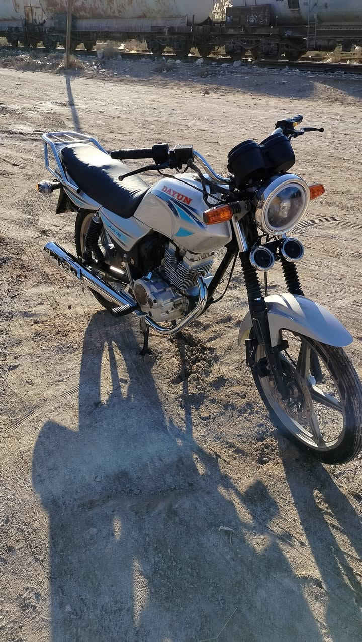 للبيع دراجه دايون موديل 19 دراجه مكفوله ما بيها اي نقص كهربائيات كلها شغاله نقره سلف جديده نظيفه مال جنيال اوراق اصولي سعر 750 وبيها مجال للطيبين لاستفسار اتصال على رقم صاحب الدراجه او التواصل عبر الواتساب/***********/
