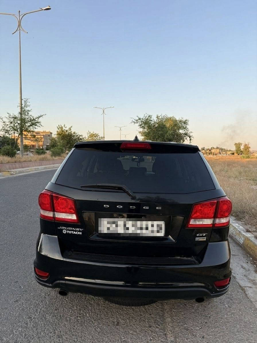 دودج جورني (Dodge Journey) موديل 2018 - فئة GT

المواصفات:
المحرك: 6 سلندر.
العداد: 68 ميل.
الرقم: أربيل، والسنوية نافذة لغاية 2029.

تشغيل بصمة + أبواب بصمة.
شاشة كبيرة.
تبريد مركزي 3 قطع تحكم منفصل.
تدفئة للكشنات الأمامية وللستيرن.
كشن السائق كهربائي.
مخازن سرية + ويل كروم 19.
إضاءة داخلية ليزرية موجهة.
منظومة غاز (60 لتر).

الحالة الفنية:
3 قطع صبغ وقطعتان بخ من أمريكا.

السعر: لمعرفة السعر، يرجى الاتصال بالرقم أدناه.

مكان تواجد السيارة: كركوك

للاستفسار والتواصل مع صاحب السيارة:
*********** كركوك, العراق
