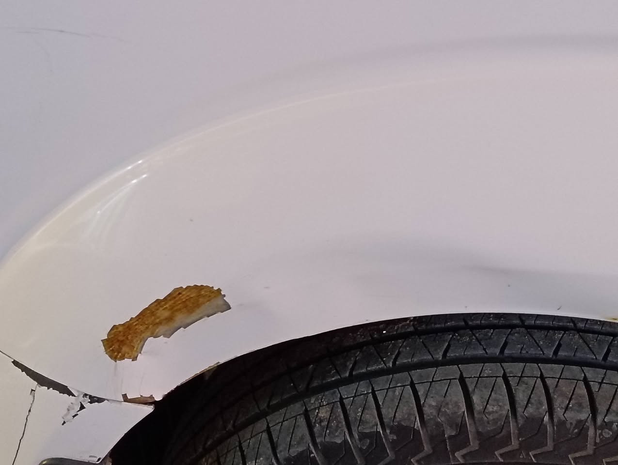 السلام عليكم
سياره باتفندر جاهزه من كلشي رقم بغداد اباسمي السياره موديل 2007 3قطع تبريد 7راكب محرك وكير كفاله تخم تاير تحكم ستيرن جهتين فتحه سقف حداديه جديده متصرف عليه بيه طخات وصبغ فقط بالهلال من جهتين مثل مموضح بالصور السعر 90وبي مجال قليل ***********
