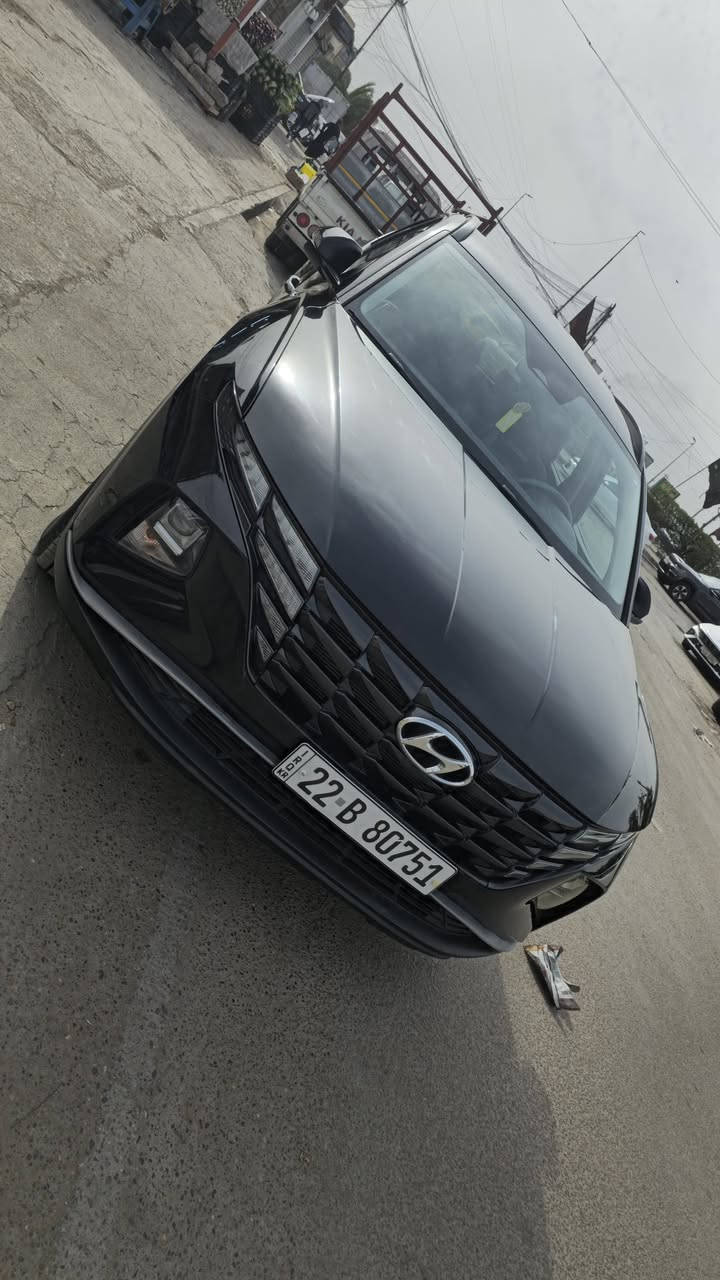 السلام عليكم 

للبيع … توكسان موديل 2022 وارد خليجي اللون اسود  ماشيه 77 الف كيلو 
السياره جديده  بيها بارد خفيف بالصندوك و طخه بالباب خفيفه خلف الراكب
تحكم استيرن 
تحديد مسار 
نقطة عمياء 
رادار 
حساس امامي خلفي
اشاير بالمري 
مكينة 2500 
السعر 195 وبيها مجال بسيط 
مكان السياره بغداد حي الجامعه 
***********
