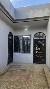 بيت ١٠٠ متر طابق واحد للأيجار الموقع/ سومر (الساهرون الثانيه) خلف السا...