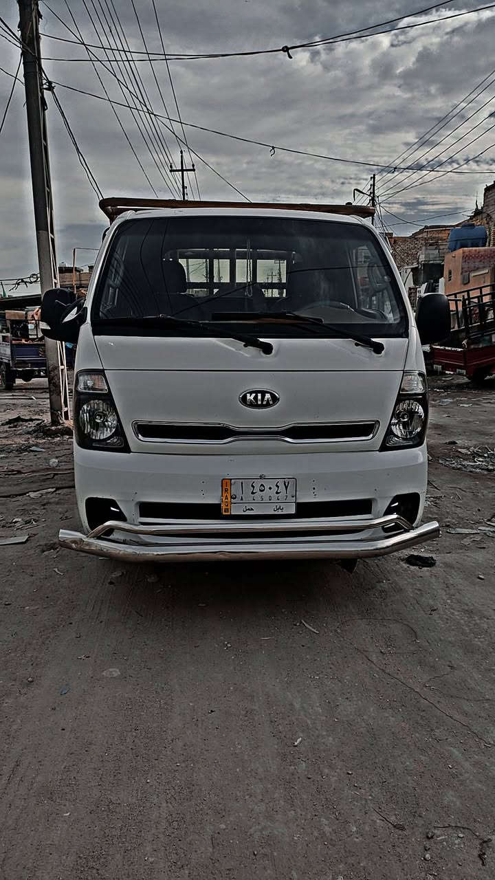 كيا مسكر ادبلو جاف مديل 2017  قبل شهر شديتلها طابوكه جديده  رقم بابل مكانها كربلاء المقدسة  بيه شخط مال  ستوته بالباب السايق  ما ماثره ع باب 
سياره تاخذها كبل للشارع ربع ما تذب عليها ***********
