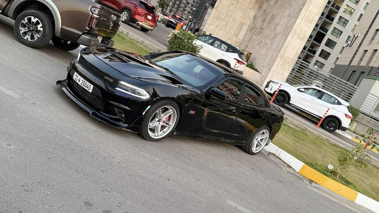 🔥 دوج جارجر سكات باك 6.4 HEMI 🔥
موديل 2022 
حادثها جاملغ أمامي وباب وباب خلفي
بيها 3 قطع تبديل و3 قطع صبغ
ابيع حزام

✔️ مكينة وكير كفالة
✔️ ماشية 33 ألف فقط
✔️ صدر جديد
✔️ تخم تايرات جديد
✔️ بدون صواصي
✔️ رقم بغداد باسمي وهزّة جديدة
📍 بغداد — حي الحسين قرب مجمع النسيم
📞 ***********

السعر: 178 وبيها مجال
