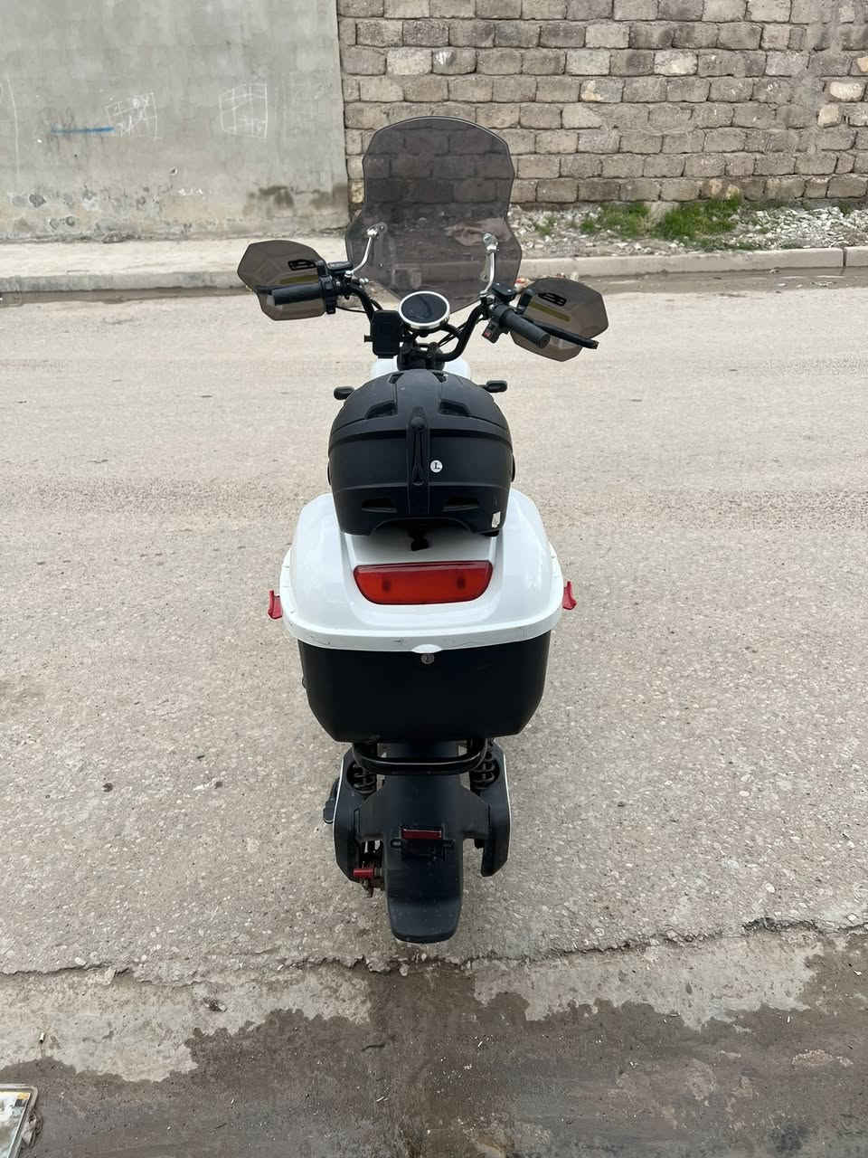 ماطور سكل للبيع  
 2025 جديد بعدو خمس بطاريات دبل
 40 كيلو متر للشحنه الوحده 
سعر 550 بي مجال للطيبين
***********
