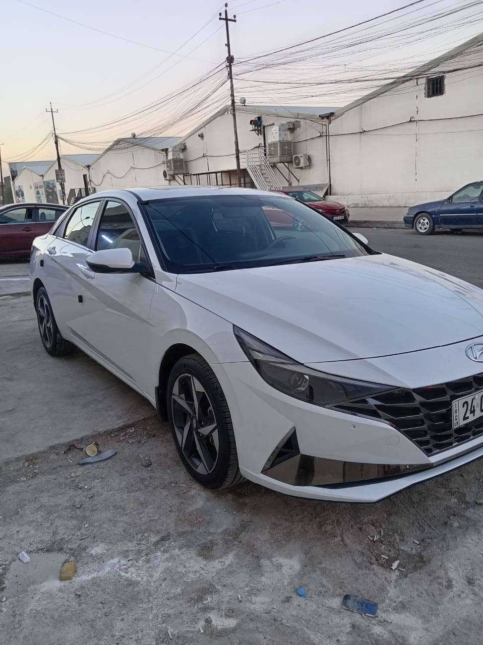 النترا ٢٠٢١ خليجي 
محرك 2000cc 
فتحة بصمة اشاير مرايات شاشة كاميرا حساسات تشغيل عن بعد قعطتين تبريد 
بدون صبغ سيارة 
ماشية ١١٤ km 
سعر ١٦٨ بيهة مجال بسيط 
*********** واتساب
