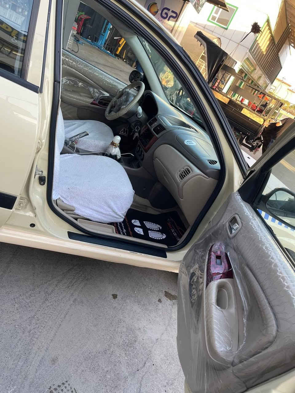 سەنی ۲۰۱۰زۆر جوان و پاکە یەک چەمەلوغی لای سایەقی بۆیاغە تا 2028 تازەیە
سعر 118 
0771 990 28 50
