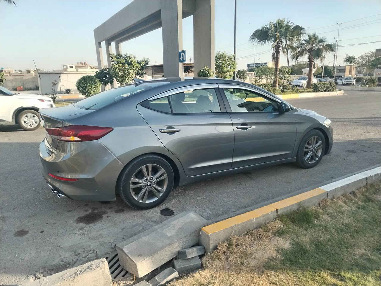 النترا 2018  كير محرك بلادي مكفول  كير ATM  كشنات جلد اصلي  3 انظمة قيادة حادث بامريكا مرفق فقط قبق جنطة وشويه من جاملغ كلير  بدون دواخل  وبيها بارد بنيد السياره بدون متصرف عليها 
السعر 123وبيها مجال مكاني بغداد 
للإستفسار
***********
