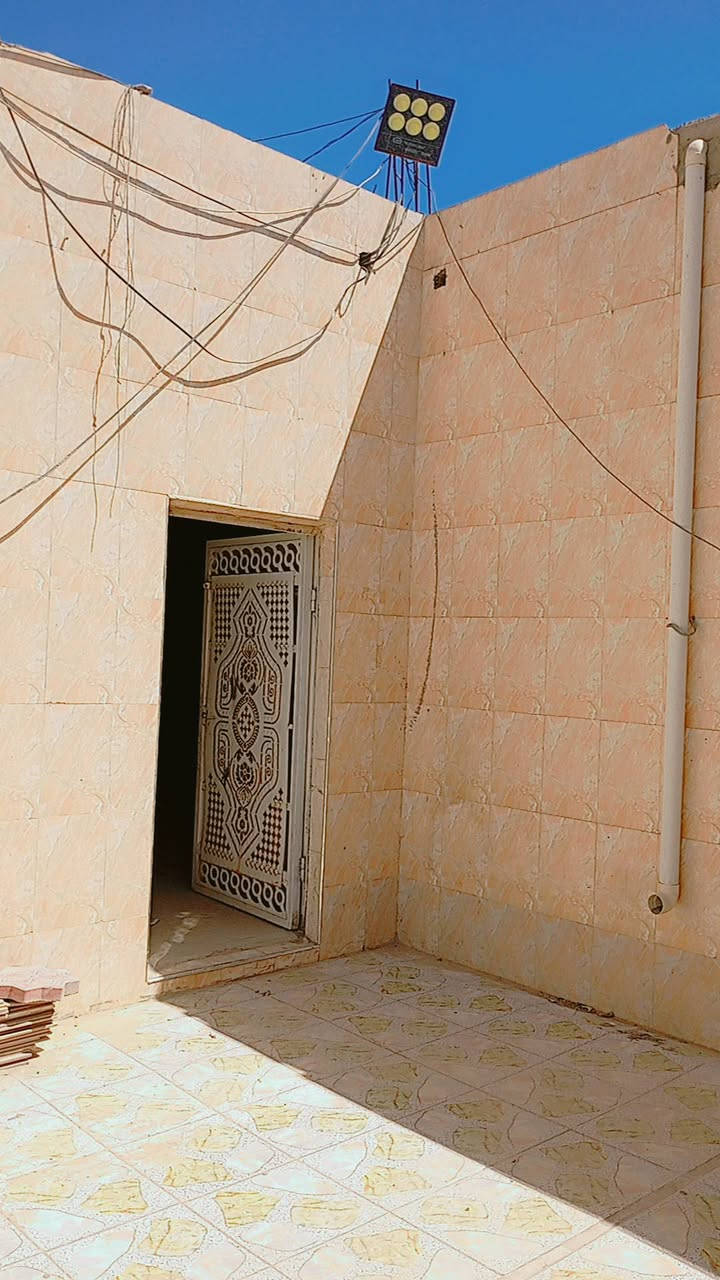 قاعه مساحه 618متر مربعه للبيع تصلح لجميع الاستخدامات بناء جديد طابوق صب كونكريت مركزي سيراميك بورسلين كرانيت سقوف ثانويه تحتوي على ثلاث غرف مجموعه صحيه داخلي العنوان زراعي الكوفه خلف الصناعي قرب المطار استفسار اكثر *********** السعر مغري جدا
