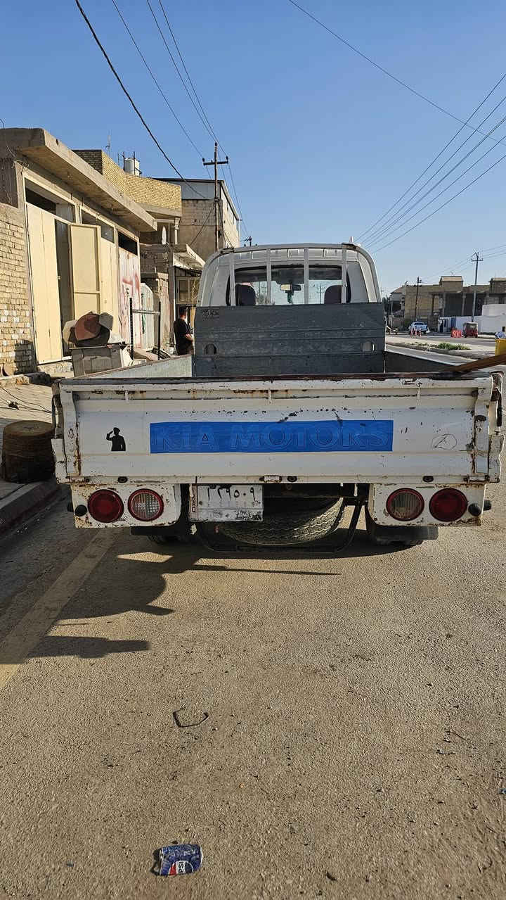 للبيع كيه 2015 حداديه مكينه گير جديد السياره مكفوله السعر 100وبهامجال الاتصال ***********
