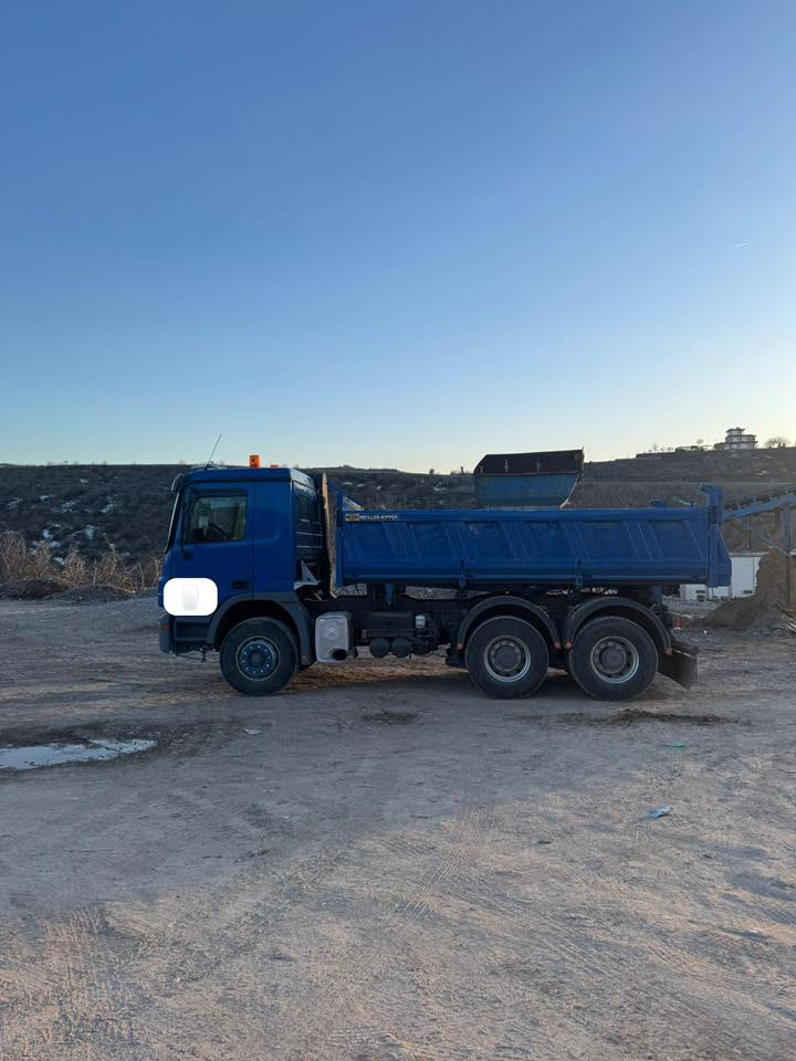 اكتروس دمعه موديل ٢٠٠٦بيلادي قلاب
حجم٢٦٤٦ كير كهرباي ريتايد
مجموع جوبليس بيلادي 
كير محرك اكسن تحويل بشرط
بودي صفحه جك تخم تايرات جديد
***********☎️
@أبرز المعجبين
