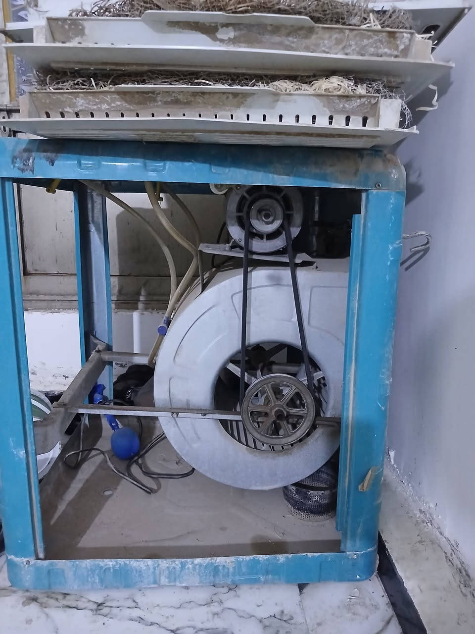 سلام عليكم مبرده حديد نضيفه شغاله سرعتين +كنفيره نضيفه ٣سرع شغاله سعر ثنينهن ١٢٥ قفل كربلاء البوبيات قرب اسواق البرتقاله ***********
