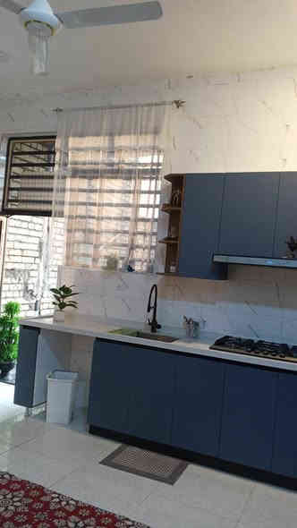 #للبيع_للبيع_للبيع 
••••••••••••
تسلسل(أ/٦١٩)

 🔴🏠#دار_سكن_في_الفلوجة - قرب السكنية  - مجاور توزيع المهندسين وتوزيع الشهداء والجرحى
✅ طابقين - طابوق- بناء حديث ٢٠٢٤
✅ المساحة 200م  الواجهة 10م   والنزال 20م 
✅ طابو ملك صرف زراعي
✅ شارع 12م 
⭕ يتكون الطابق الارضي من مدخل+ استقبال+ مطبخ بالوجه +صالة جلوس+غرف نوم عدد2(واحدة منها نظام سويت) + حمام+ صحيات داخلية وخارجية
⭕ ويحتوي الطابق العلوي على صالة جلوس + غرف نوم عدد2(واحدة منها نظام سويت)+ حمام وصحيات
✅مناور 
✅ ارضية الدار بورسلين بالكامل من النوعية الممتازة
✅حديقة + كراج سيارة 

🚫 الدار جديدة وجاهزة للسكن 

🔴 النواقص / فقط الواجهية 

⛔سعر البيع 160 مليون دينار /تفاوض
ونرفق صور توضيحية للمشتمل 
 
••••••••••••••••••••••••••••••••••••
⭕ على الراغبين بالشراء زيارتنا في مكتبنا في شارع الثرثار - مقابل جامع سيدنا عثمان
هاتف المكتب :- ***********    ***********
⭕ اوقات الدوام والاجابة على الهاتف:-
من الساعة ٩ صباحا لغاية الساعة ١ ظهرا 
ومن الساعة ٤ عصرا لغاية الساعة ٩ مساءا

@إشارة
