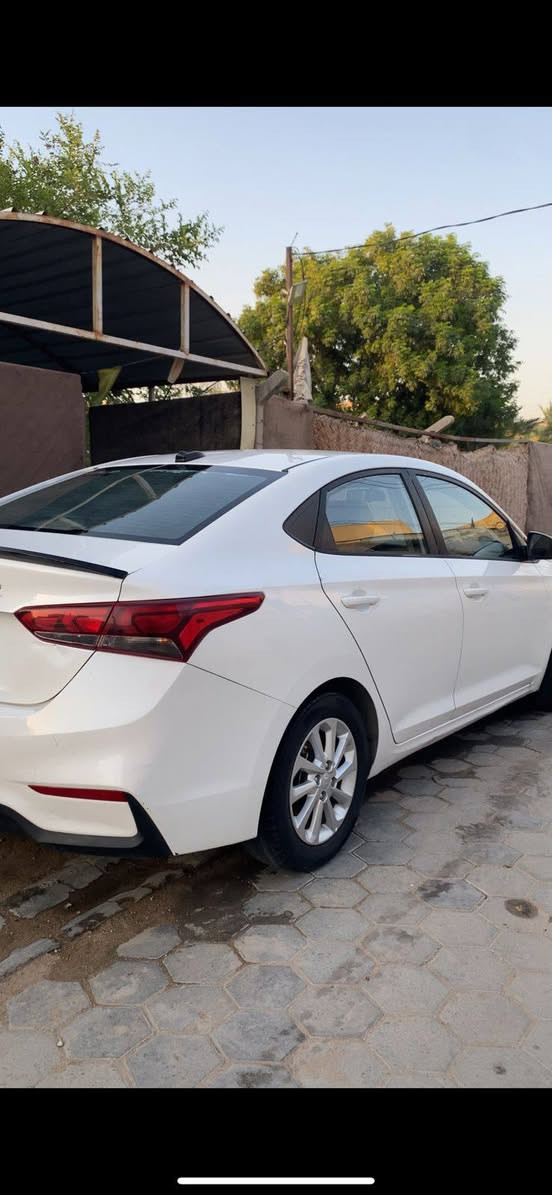 اكسنت 2018 شكل ال 19 موجوده بل نجف ب اسمي رقم انكليزي مداور ثاني يوم 
بجم كبس 
حادثها جاملغ و باب. ب امريكا 
سعرها.   105$.   و بيها مجال  و مستعجل على بيعتها 
و هذا رقمي ***********
