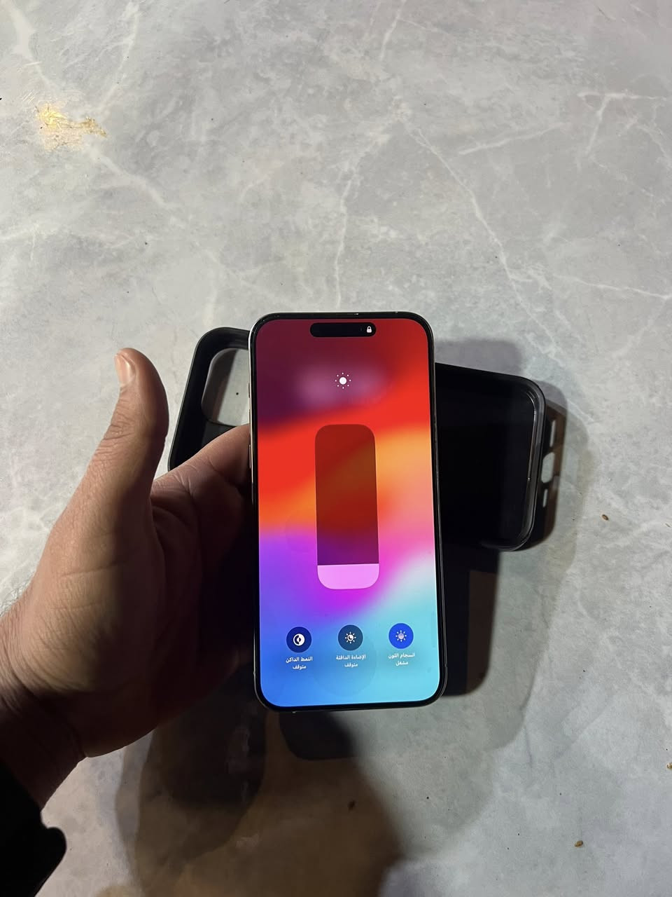 سلام عليكم ايفون 15برو ماكس شرق اوسط ذكره  256 بطاريه 86 مشحون614مره جهاز جديد بمعنا الكلمه السعر مليون و100 مكاني البلديات *********** ملحقات فقط كارتونه
