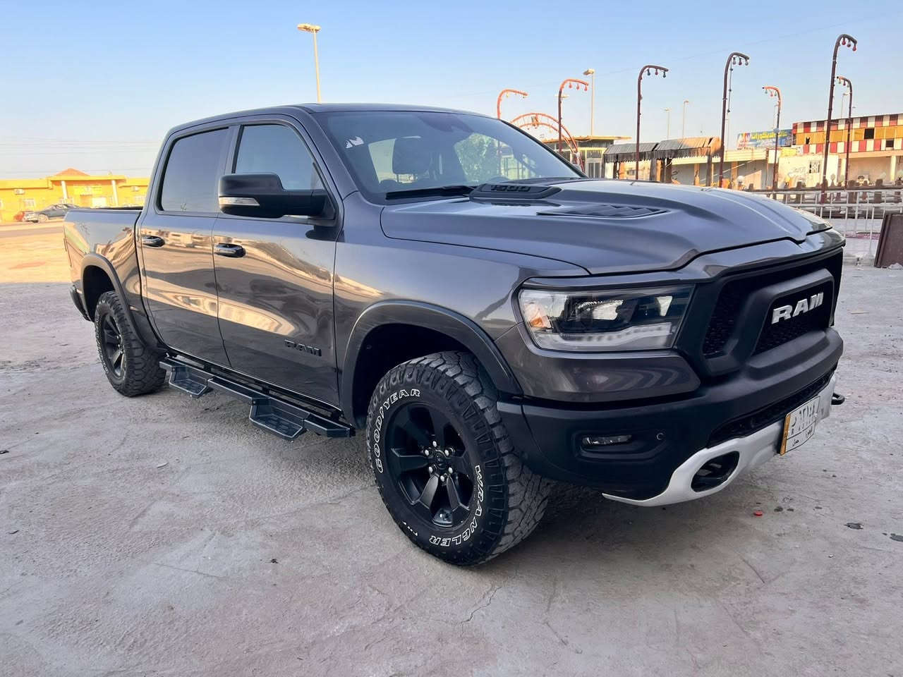 دوج رام فة ريبل موديل 21 فول مواصفات فتحه كشن تتفه تبريد رادار  حساس امامي خلفي فتحة  حادث جاملق وبنيد والباقي كفاله  السعر 320 وبي مجال ***********
