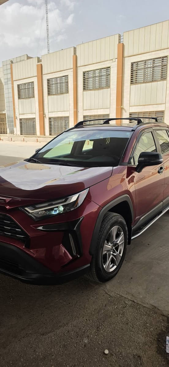 سلام عليكم 
RAV4 XLE  موديل 2023
لون احمر
حادثها جاملغ وشبر من بنيد
جميع الايرباگ سليمات 
مواصفات xle  معروفة 
سيارة  كلش جديدةشبه ماشية ٦٤ الف
 موجودة في بغداد
السعر  ٢٤ والتفاصيل التواصل 
***********  يوجد واتساب
