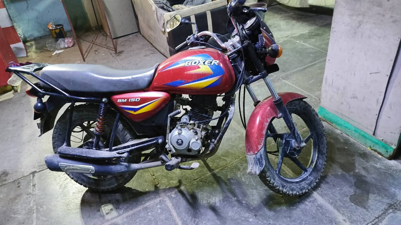 السلام عليكم دراجه بوكسر موديل 20دراجه نضيفه مكينه جديد  بلادي. أوراق مابيه  منفيس فقط السعر700وبيه مجال بسبط مكاني بغداد الزغفرانيه ***********
