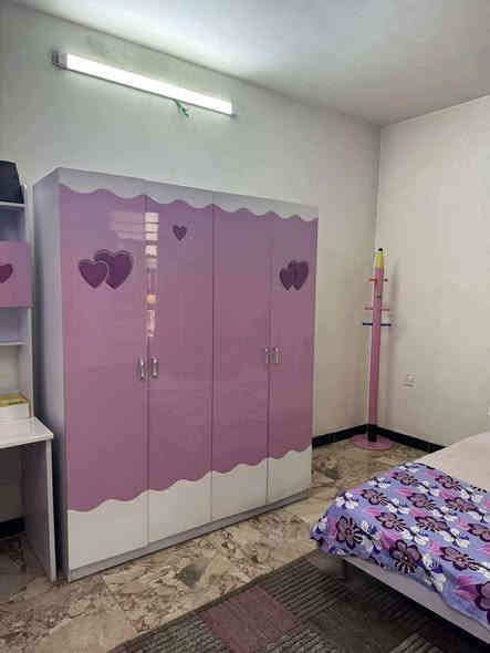 إعلان غرفة تركي ام نفر بناتي 

غرفة نظيفة جدًا فول استخدام قليل، وتتكون من 7 قطع وبحالة ممتازة.
الموقع: حي الجامعة – خلف الكوخ.
التواصل للشراي  فقط ومو الشراي يدخل خاص.

للاستفسار أو الاتصال:
*********** (واتساب)
