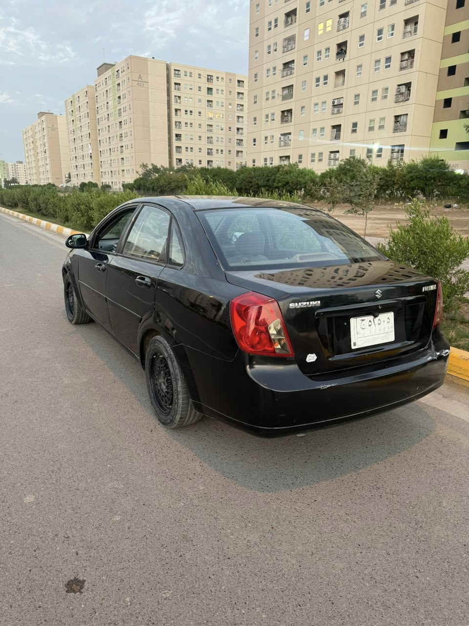 السلام عليكم سوزوكي فورنزا موديل 2006 لون اسود
السيارة عليها ادامة كاملة صدر امام خلف كلة جديد
كير مبدل قبل اسبوع 
محرك مبدل قبل شهر
يعني كير ومكينة وكهربائيات مكفولات
السيارة كلشي جديد بيها يعني تاخذها وتنسى العطل
عليها شاشة اندوريد كار بلي 
عليها ويل bbs 
زوج تاير جديد قبل ايام شادة
الكشر بي ملاحضات بسيطة
مكاني بغداد بسماية/***********
السعر ب55 وبيها مجال حگ الجية
