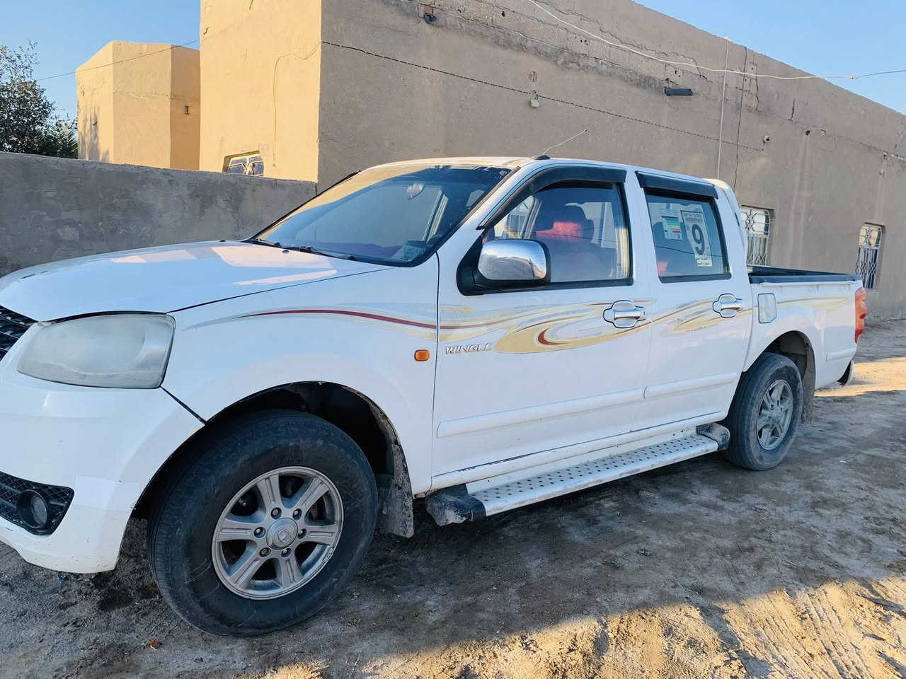 السلام عليكم 
بيكم 2016للبيع السيارة نضيفة 
مداور ثاني يوم للبيع او مراوس بستاركس
مكان السيارة السماوة الوركاء السعر87وبيه مجاال
***********واتساب
