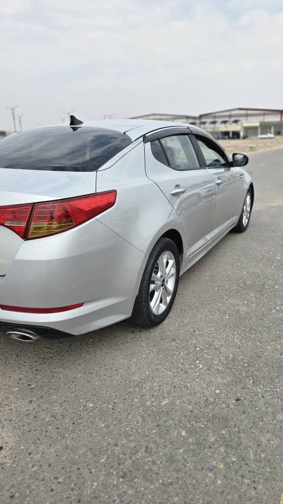 ***********
السلام عليكم ورحمة الله.
كيا كيفايف موديل 2012 رقم بصرة سنويه جديده لغاية 2026 وارد كوري الكوري معروف يجي بي صبغ يعني مامكفول من الصبغ . بشرط مو صبغ عام. المحرك2000 Lpi. يجي خطين غاز وبانزين بالعراق يلغون الغاز يبقى فقط بانزين كافله من الضربه والكص والعيب الشرعي والرسميات تبريد وحداده وكهربائيات كلهه كفاله وشغاله. السعر 110 بيهه مجال للشراي 
 مكانه بصرة حي المهندسين وهذا رقمي *********** البصرة, العراق
