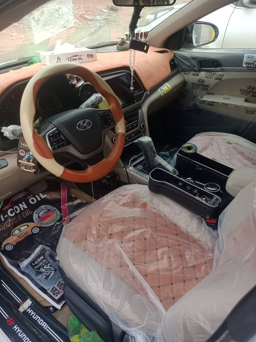 سلام عليكم
الانترة موديل ١٦ شكل ال١٧ / محرك  2000 دوش كير محرك مكفولات فول 
موصفات فتحة + المري شفط 
تبريد قطعتين  فوووول
تشغيل المحرك تحكم عن بعد 
كامرة تسجيل الحوادث تلقائية  16ساعه 
مسجل شاشه صورة صوت تحكم سترين رووعة
دوشمه الاكشنات اصليه + ارضية جلد حد صندوك جلد 
منضومه غاز شغالة فول + كرت ضمان
حادث باب الايمنه وباب خلفي بصيط جدآ
سياره بسمي سنوية مصاقطه اريبل 
عنواني بغداد سعر 125$
   رقم الهاتف    ***********
 اضافه صور سونار وياهه اني مكلف بل النشر
