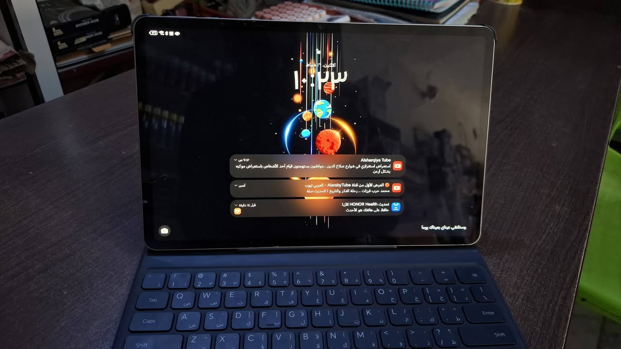 هونر باد 10
بي ضمان سنتين من الشركه كامل ملحقاته مع كيبورد وكارتوناته شاشه ورقيه مانعه انعكاس صارله 4 اشهر من مفتوح للتواصل ***********
السعر 600 الف
