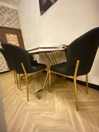 ميز طعام ٤ كراسي ب ١٨٠ عنوان بغداد تقاطع درويش 07705725375