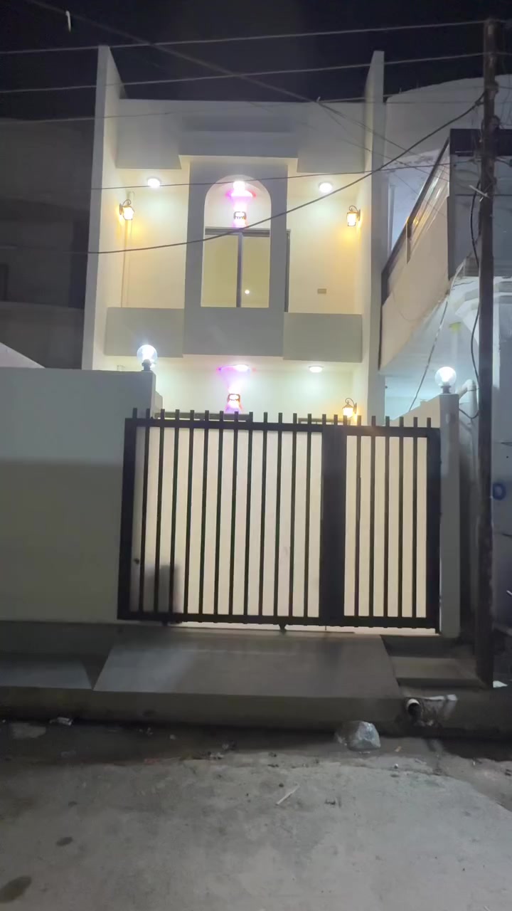 اعلان🔔دار للبيع بناء حديث صفر  فول سيراميك سقوف مغربيه نظام التبريد المركزي ⚡️ 
مساحة 100 متر طابق ونصف درج داخلي
الموقع♦️كركوك منطقة حي النداء✅
يتكون الدار 🏠
استقبال ▪️مطبخ▪️غرفتين منام ▪️ صحيات داخليه وخارجيه 
السعر 95 مليون قابل للتفاوض
✅ احصل على منزل أحلامك معنا، نحن مكتب عقاري موثوق ومتخصص في تلبية احتياجاتك السكنية
لاتتردد في زيارتنا او الاتصال بنا •                                         👑جنة الامل للعقارات 👑
 📞***********  ابو جنة
📞 *********** ابو يوسف
 📞***********  احمد
الفرع الأول : دوميز منطقة ال 55 مقابيل #تانكي #دوميز
الفرع الثاني : حي الواسطي مقابيل #باب اللواء ٦١ وقرب # تقاطع #الاصدقاء
                    #صفحة #المكتب 
https://www.facebook.com/profile.php6&mibextid=ZbWKL
