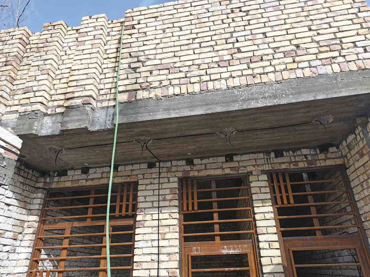 السلام عليكم الدار البيع مساحة 100متر منطقت العشر آلاف بظهر أسواق النبراس بناء جديد سنة 2026 للاستفسار ***********
