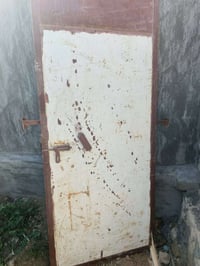 باب للبيع • ديكور منزلي