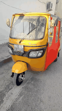 سلام عليكم شباب تكتك البيع تيفي اس التكتك كماله ربع مذب عليهه كير مكينه اكسل تخم تاير جادر برده كله جديد كبل الشارع رقم بغداد بسمي  السعر المطلوب 5500 وبيهه مجال موديل 2019 الاستفسار عن ارقم ***********
