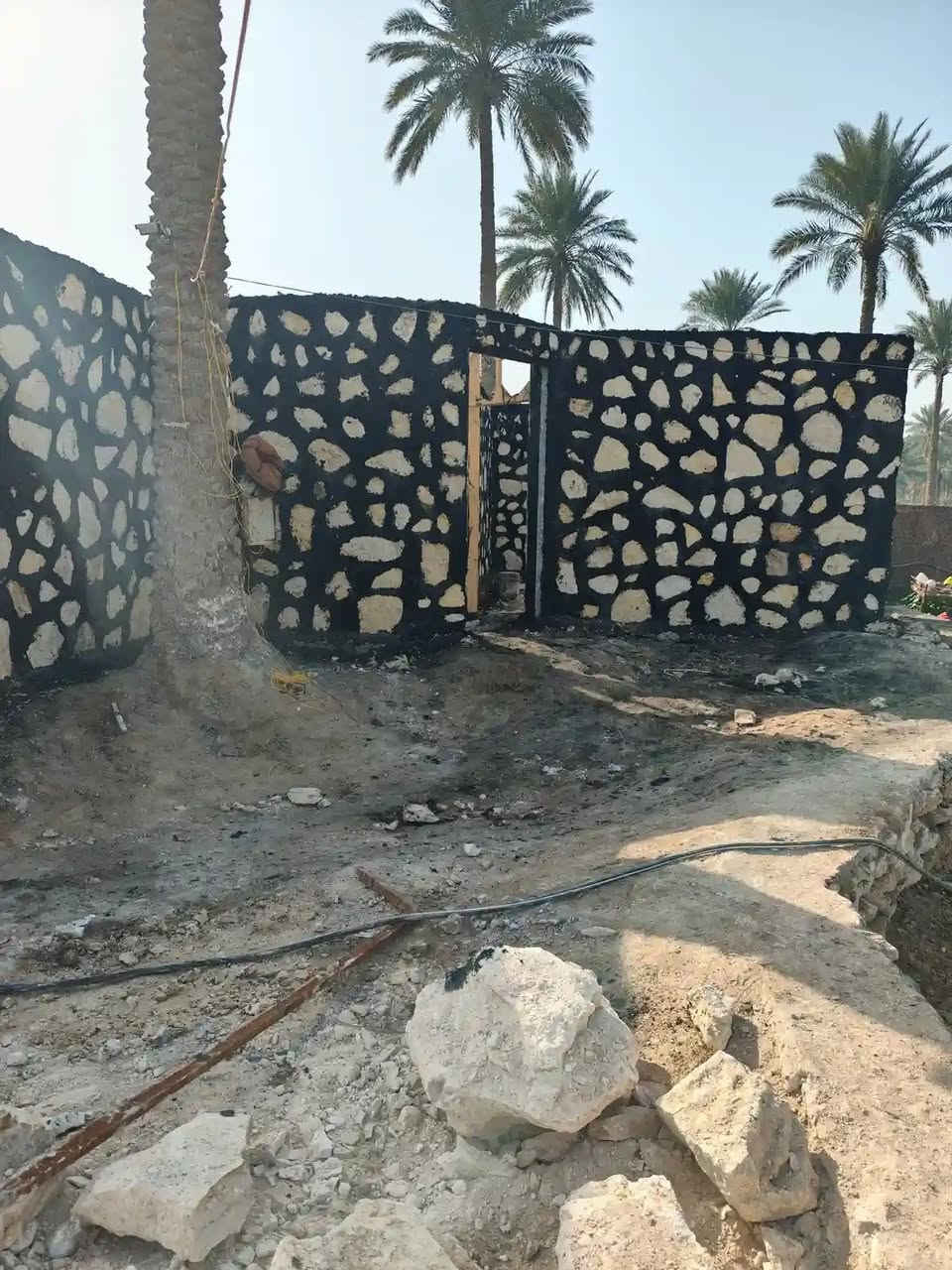 سلام عليكم 
رمضان كريم بناء حجر كرسته وعمل 
***********
