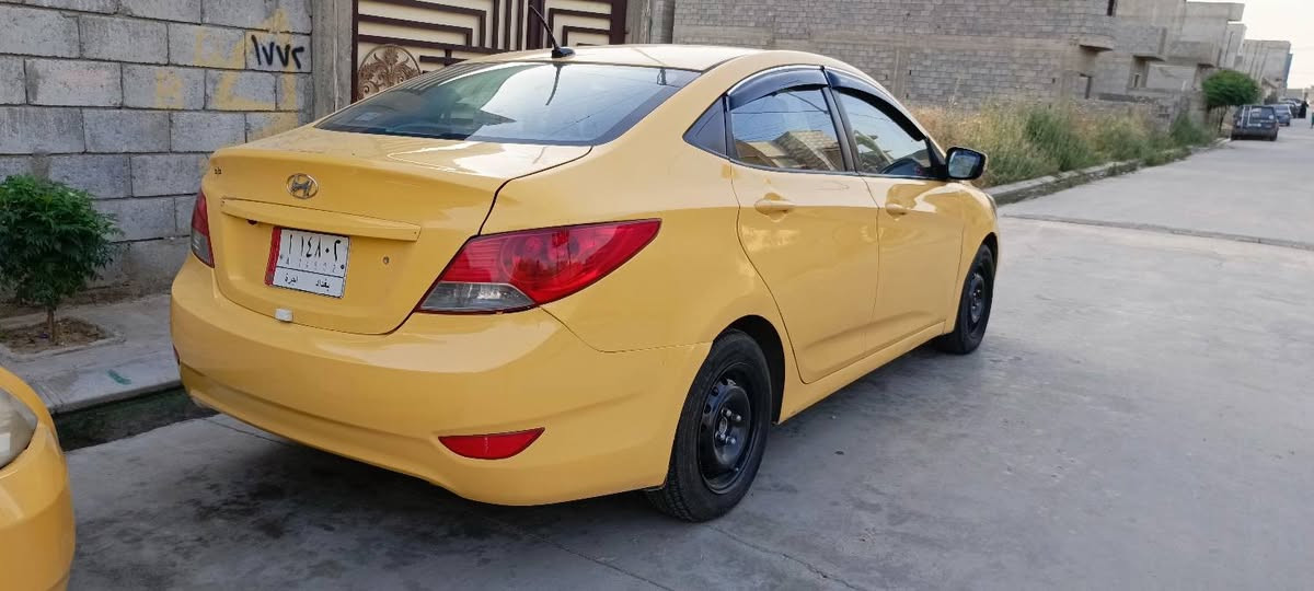 السلام عليكم اكسنت مضلع امريكي موديل 2012 باسمي كابون بانزين بيها 
كير شرط 
تبريد منظومه جديده 
محرك نفخ 
بيها بوند وجاملغ تبديل بدون دواخل باقي السياره جاهزه من طخم وتايرات وباتري 
السعر 85 وبيها مجال للتواصل خاص او على الرقم 
***********
