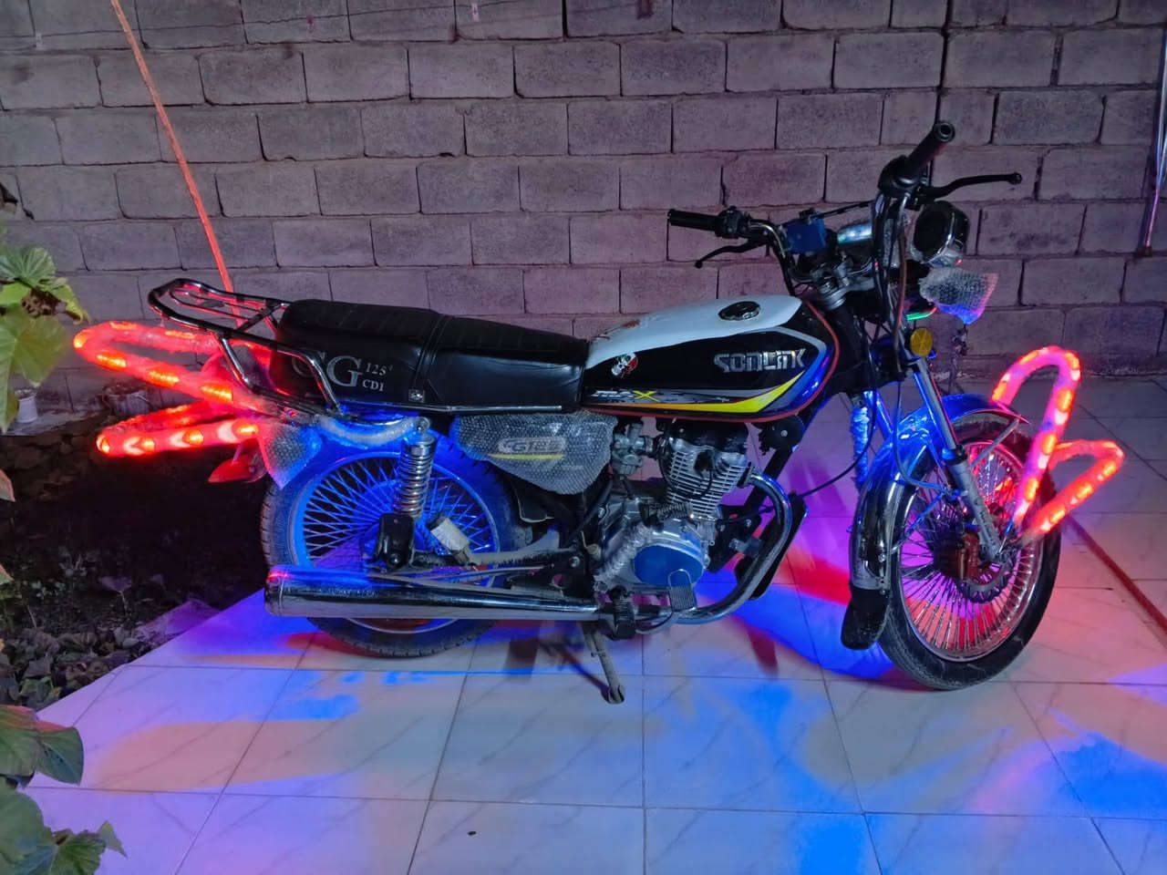 السلام عليكم تايكر 24 للبيع محرك مامفتوح اوراق كامله كهربائيات كله  شغاله
575 اوبيه مجال 
بعقوبه 
***********
