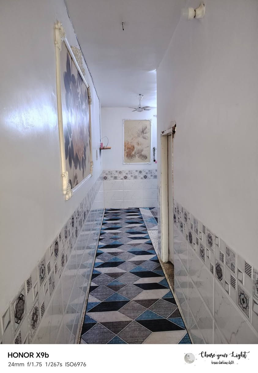 السلام عليكم دار للبيع المساحة ١٠٠ متر واجهة ٥ نزال عشرين  طابو ملك صرف طابقين كامل متكامل من كل شي  كفاءات شارع عشرين قرب المدارس قرب افران الكوثر
الدار متكون من ٣ غرف نوم
استقبال مطبخ صحيات طابق اول وثاني صالة فوك وجوة ماناقصة اي شي خدمات كاملة متكاملة سطح.شتايكر بيتونة كاملة مطبخ حار وبارد وياه تشجير امام البيت 
البيت متعوب علي جداً للاستفسار ع السعر اتصل ع الرقم وبيك خير وتدلل وبي واتساب 
***********
#الجميع
#متابعين
